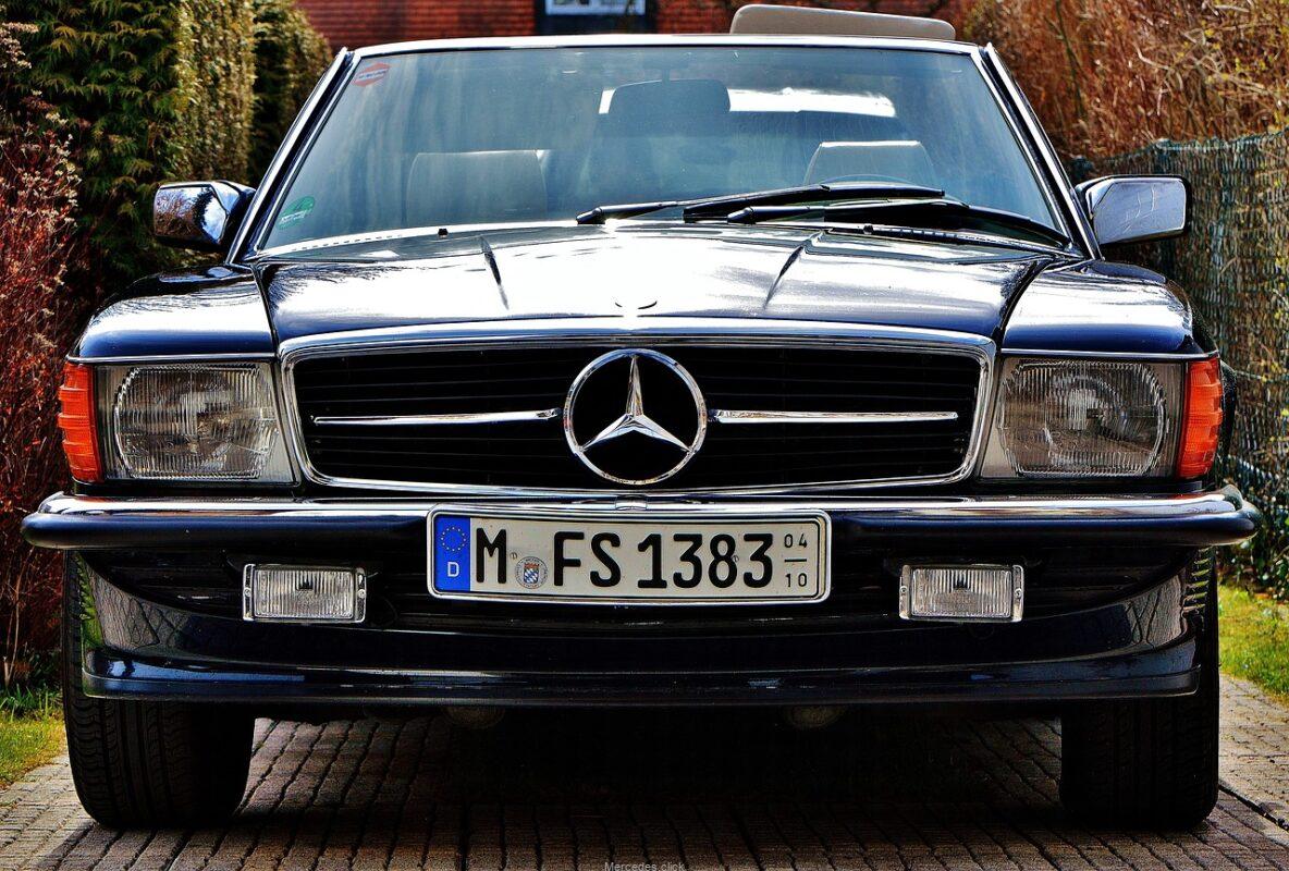 mercedes-2287721_1280